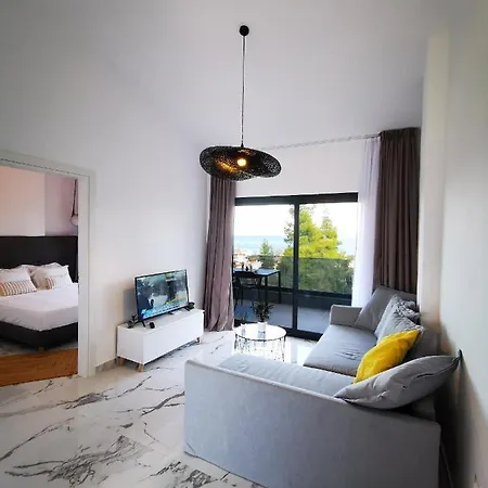 Pine Appartement Polychrono