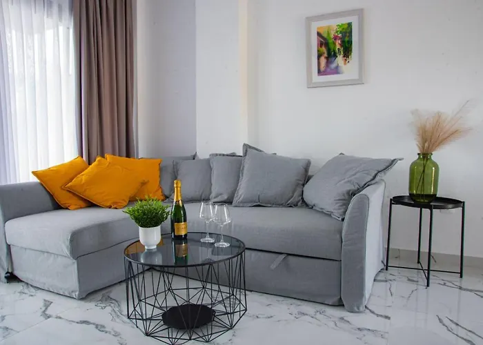 Pine * Polychrono