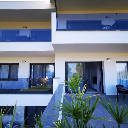 Pine Apartment Polychrono