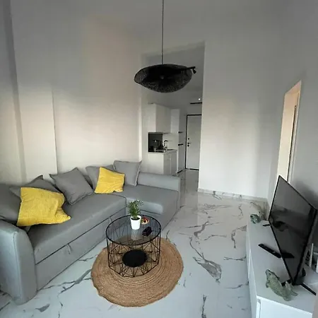 Apartman Pine Políhrono