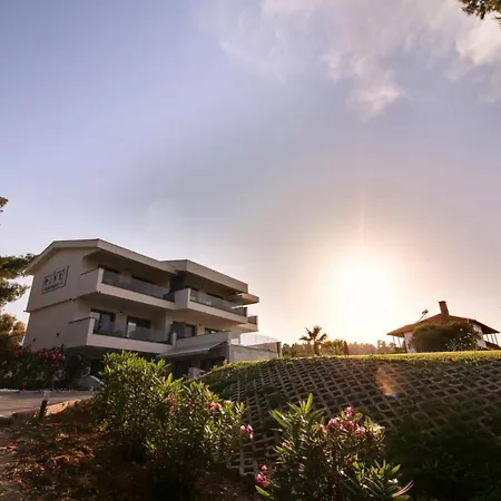 Pine Apartman Políhrono