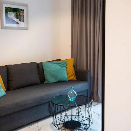 Apartment Pine Polychrono